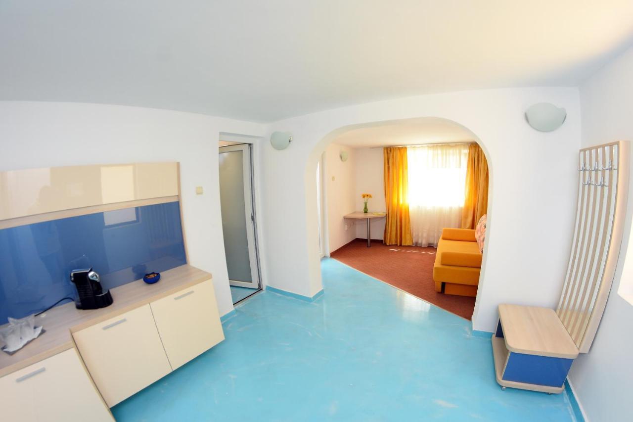 Apartamente Liliacul จูปิเตอร์ ภายนอก รูปภาพ