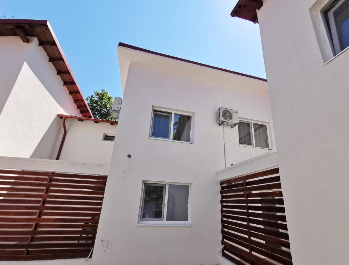 Apartamente Liliacul จูปิเตอร์ ภายนอก รูปภาพ