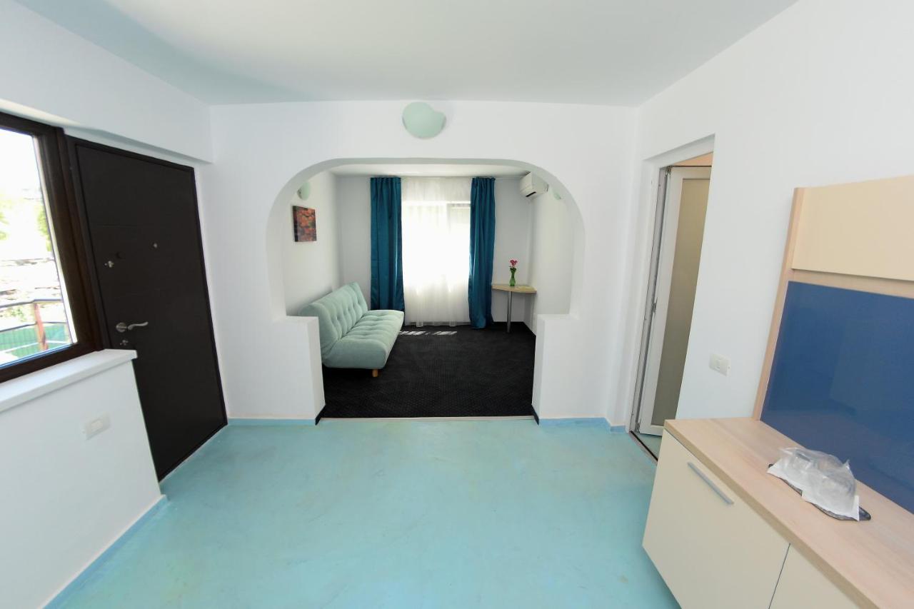 Apartamente Liliacul จูปิเตอร์ ภายนอก รูปภาพ